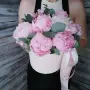 Шляпная коробка с пионами